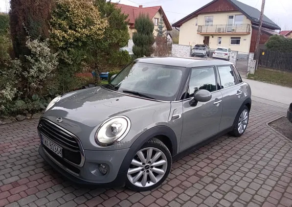 mini cooper MINI Cooper cena 64700 przebieg: 67100, rok produkcji 2017 z Gołańcz